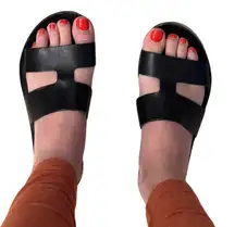 Everlane Black Minimalist Sandals