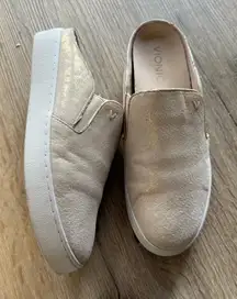 Vionic Women’s Splendid Dakota Slip On Gold Mules Size 7