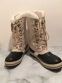 Quilted Duck Boots, Size 8