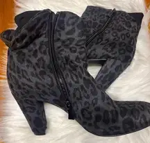 New York Transit Super cute animal print booties. Dark grey and black