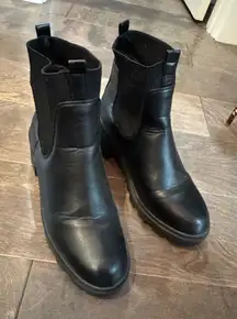 Nicole Miller Boots Black