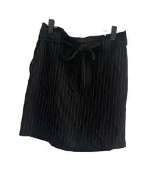 Express Women’s Black & White Pinstriped Belted Straight Skirt With Pockets Sz 8