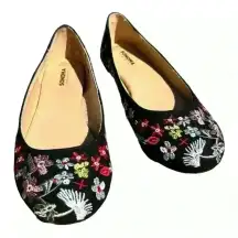 COPY - Selling SONOMA embroidered floral flats, size 8.5 women.