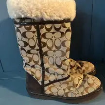 Vintage Nikole Coach Tan and Brown Patterned Boots, Size 8