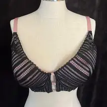 **Bras 2 For 30** EUC Victoria’s Secret Lined Plunge Bra