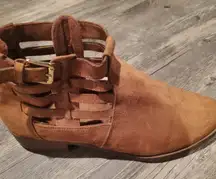 Suade boots size 8.5 in tan color by American Eagle amazing details worn…