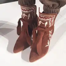 ULLA JOHNSON tan Embroidered Suede Aggie Booties Runway Fall 2016 size 36