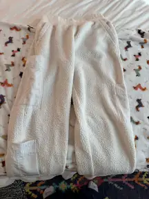 Alo Yoga High-Waisted Sherpa Micro Solstice Sweatpants Ivory