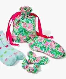 NWT Lilly Pulitzer Snuggle In Pouch Seasalt Blue Fruity Flamingo