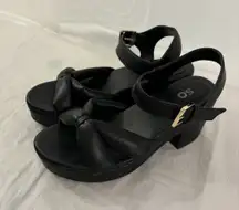 Black  Faux Leather Block Heel 3” Sandals Clogs Knot Bow Detail SZ 7 M Padded