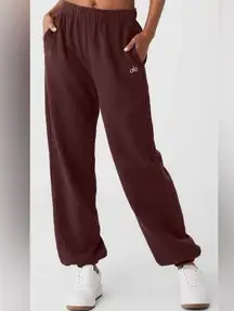 NWT Alo Yoga Accolade Sweatpants Cherry Cola Size 2XL