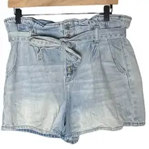American Eagle Women's 12 Paperbag Belted‎ Mom Shorts High Rise Light Wash Denim