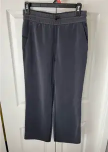 Lululemon Women's Size 4 Black High rise Softstreme straight leg crop