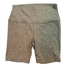 Quince‎ Womens Ultra-Soft Bike Short 7" Size Medium Stretch Activewear