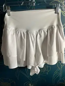 White Butterfly shorts EUC SZ M