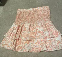 Martins skirt’ cute orange flower skirt! It’s a size small from Martins. I’ve  worn once! 🧡🍊