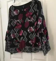 FINAL MARKDOWN LADIES’ Alfani Top (1X)