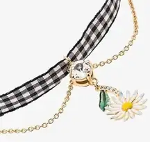 🌴 Miu Miu Daisy necklace​​​​​