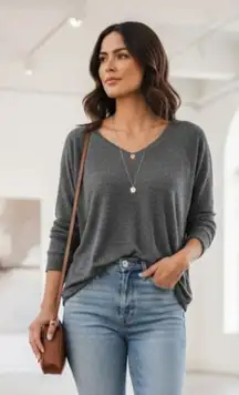 Michael Lauren Grey V-Neck Pullover Long Sleeve Size Small NWOT