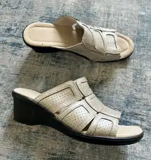 Propet Sorrento Sandal Silver Emu (Silvery Gray) Size 6.5 Wide