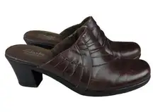 Clarks Bendables Brown Leather Comfort Heels Closed Toe Women's Size 8.5