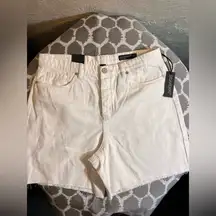 Blank NYC White Jean Plus Shorts Relaxed Fit
High waist summer relaxed casual