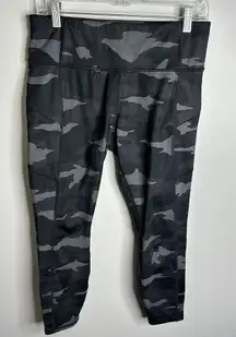 Women's‎ Athleta Size MP Camo Contender 7/8 Tight Leggings Grey/black