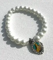 Faux pearl Saint Theresa charm bracelet