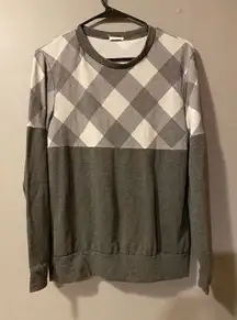 Luna Gray And White Checkard Crew Neck Sweater Size Medium