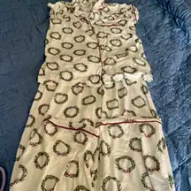 Milkberry Christmas Wreath Pajamas super soft women’s small
