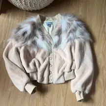 Chic Beige Teddy Jacket with Faux Fur Trim