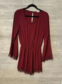 Tobi Romper Burgundy Wine Crochet Bell‎ Sleeve Lace Size Medium