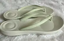 FitFlop Women's Iqushion Ergonomic Flip-Flops Size 7