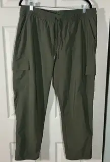 The North Face Green Cargo Cropped Pants