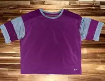 Nike Dri-Fit Cropped T-Shirt Size Medium