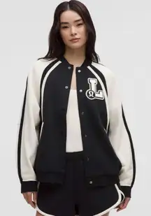 Lululemon NWT Scuba Oversized Collegiate Jacket Graphic Black Ivory Size XS S