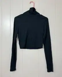 Levi’s Turtle Neck Long Sleeve Crop Shirt Black Size Small