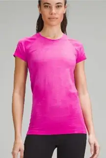 NWT  Lululemon Swiftly Tech Short Sleeve Shirt 2.0 in Sonic Pink size 12