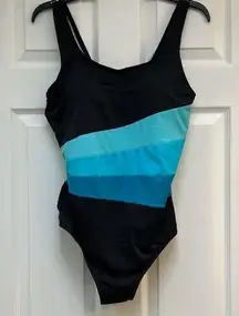 Swimsuits For All 365 Colorblock One Piece Swimsuit- Size 18  NWOT