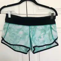 lululemon Speed Shorts Size 4 with Green, White, and Black Spray Dye Vapor