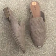 Indigo Rd. Hayze Taupe Perforated Mules Sz 7