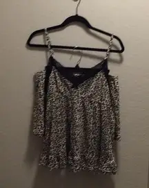 NWOT René Rofé leopard pajama set.