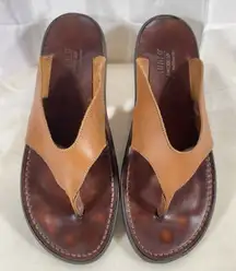 Munro American Sculpted Collection Tan Leather Flip Flop Sandal Womens Size 10.5