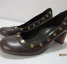 Brown Leather Studded Logo Wooden Block Chunky Heels Round Toe 8M