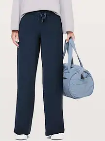 Lululemon On The Fly Pant Wide Leg‎ 31" True Navy 6