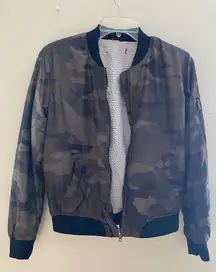 Unbranded Camouflage Military Design inner fleece jacket.
