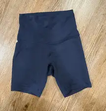 Lululemon Wunder Train High Rise Shorts 6”