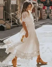 NEW White Lace V-neck Semi-Sheer Short Sleeve Maxi Dress