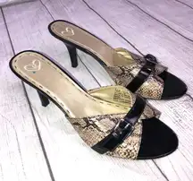 Women 8.5 Open toe pumps with front buckle