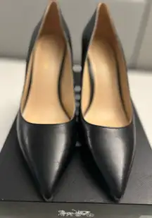 Coach Elegant Black Pointed Heels with Gold Trim Size 9.5